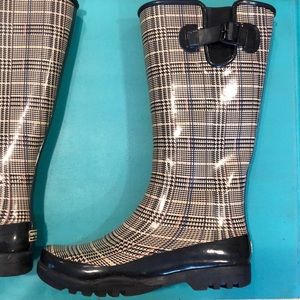 Sperry tall rubber rain boots size 8